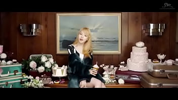 Suruba de lésbicas no meio do deserto