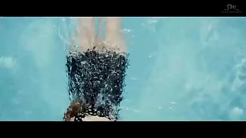 Suruba de lésbicas no meio do deserto