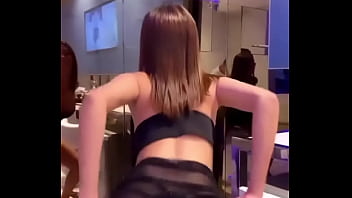 Safadinha do insta de bikini rebolando pra gente