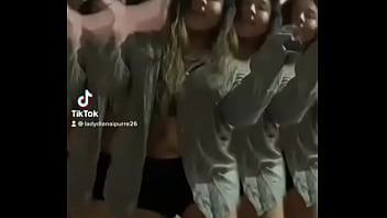 Peruanita nalgona se prostituye por tiktok