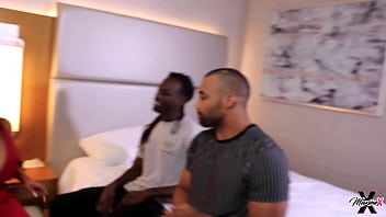 Threesome fuck jaxson briggs & solo the bull fuck maxine's asian slit