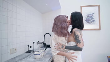 Morning sex after a shower anal play double dong