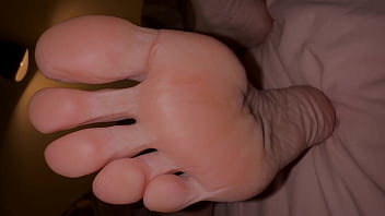 My 18 years old stepdauter opened webcam studio in her room and teach her friends how to anal winking