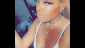 Sub showing off body