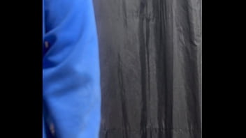 Um homem entro dentro vestuário de uma loja e me fodeu todinha com vontade sem camisinha