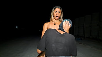 Esposa dando pra um estranho no meio da via pública rj