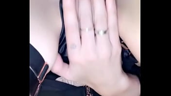 Alt slut rubs her cunt