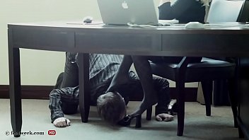 Worship my sexy nylon feet