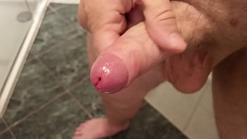 Handjob Und Spritzen thumbnail