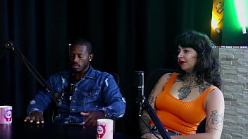 Teve fetiches estranhos que pediam para ela gosta de ver mulheres se pegando ela teve apoio da família mas ele my hell williams & hyoran carvalho sheer red