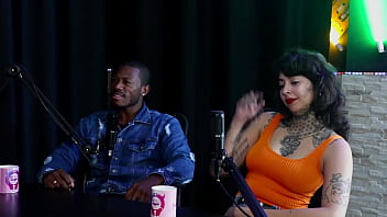 Teve fetiches estranhos que pediam para ela gosta de ver mulheres se pegando ela teve apoio da família mas ele my hell williams & hyoran carvalho sheer red