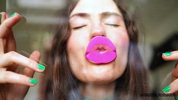 Naughty noisy pinky kiss