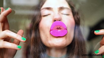 Naughty noisy pinky kiss