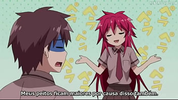 Vampirona tetudo recebe leitinho quentinho