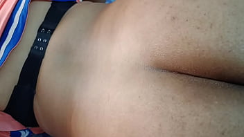 Hottie housewife in suduced and body massaged by lover