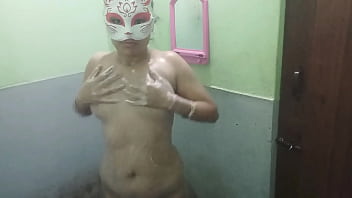 Apne chahne walon ke saath aaj nahaungi