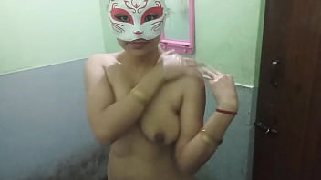 Apne chahne walon ke saath aaj nahaungi