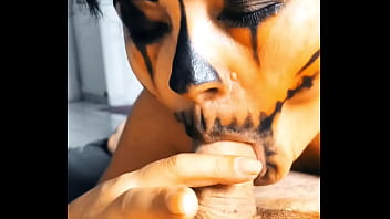 Halloween inesquecível milf gostosa desconhecida e má suga todo esperma dos homens e engole seus sémen o casado sofre sem esperma para a esposa depois daquela última noite a milf casada procurou outro que pudesse mais uma ve