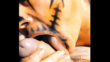 Halloween inesquecível milf gostosa desconhecida e má suga todo esperma dos homens e engole seus sémen o casado sofre sem esperma para a esposa depois daquela última noite a milf casada procurou outro que pudesse mais uma ve