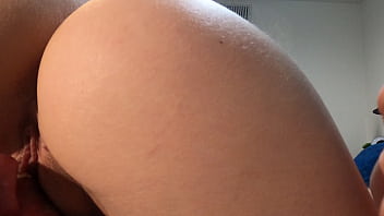 Hot slut shows how she sucks cock