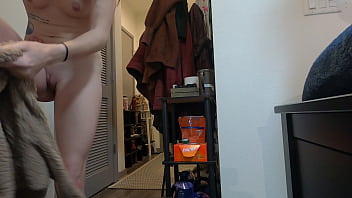 Hot slut shows how she sucks cock