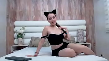 Alivalentine is a sexy cat