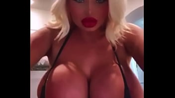 La puta bimbo de tu mamá es mi perrita ahora