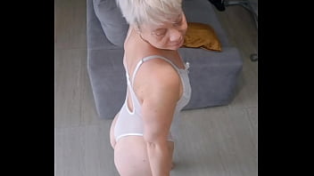 Oups j'avais pas vue que tu matais mon cul il te plaît au moin tu aimerais en