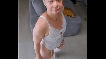 Oups j'avais pas vue que tu matais mon cul il te plaît au moin tu aimerais en