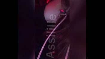 Ce qui est bien avec les body c’est que je les met avec un jean pour sortir