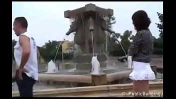 Anthea em praça publica