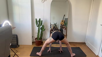 Tattoo beauty power yoga sculpt lean muscle