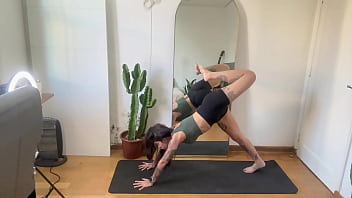 Tattoo beauty power yoga sculpt lean muscle