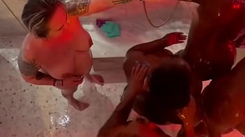 Sultry 5 girl shower orgy extravaganza