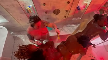 Sultry 5 girl shower orgy extravaganza