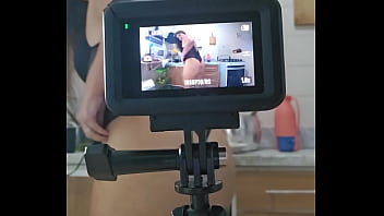 Eu era tão santinha ele me convenceu a fazer ele de corno agora aguenta