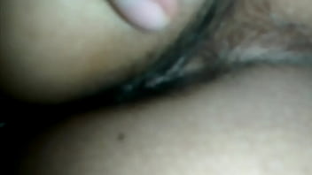 Preparando culito para coger