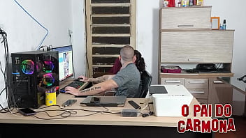 Os carmonas fodendo o cuzinho da candy crush no pelo