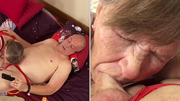 Old mature celebrates christmas in july by giving a great blowjob