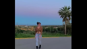 Culo grande en jeans