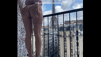 Un coucou de paris rejoins moi pour voir toutes mes vidéos 100% porno