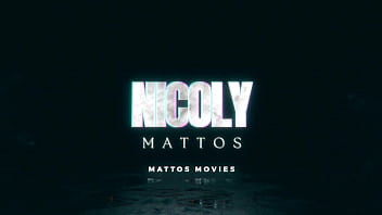 Fetiche por pés solinhas sujas molhadas e descalço na rua