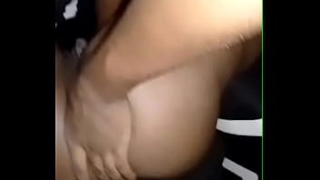 Ele arrombou o meu cu com o seu polegar