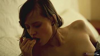 Skinny teen obelia c fingers her meaty pussy so hard