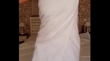 Sortie de douche voir la suite en prive