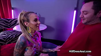 Sucking cock during striptease