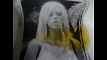 Pee on kate gosselin 2