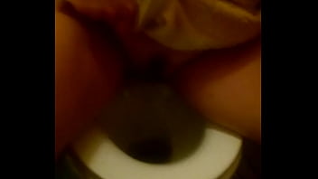 Жена писает