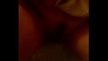 Жена писает