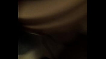 Жена писает